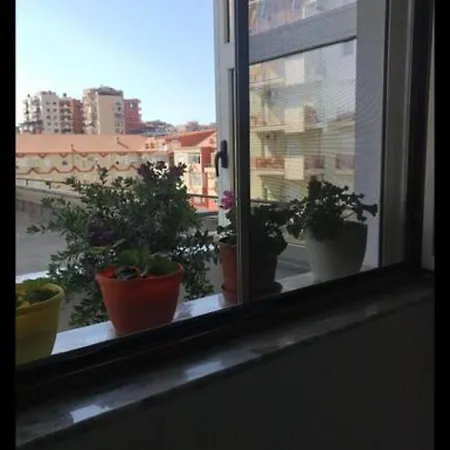 4 - Pazariiri * Tirana